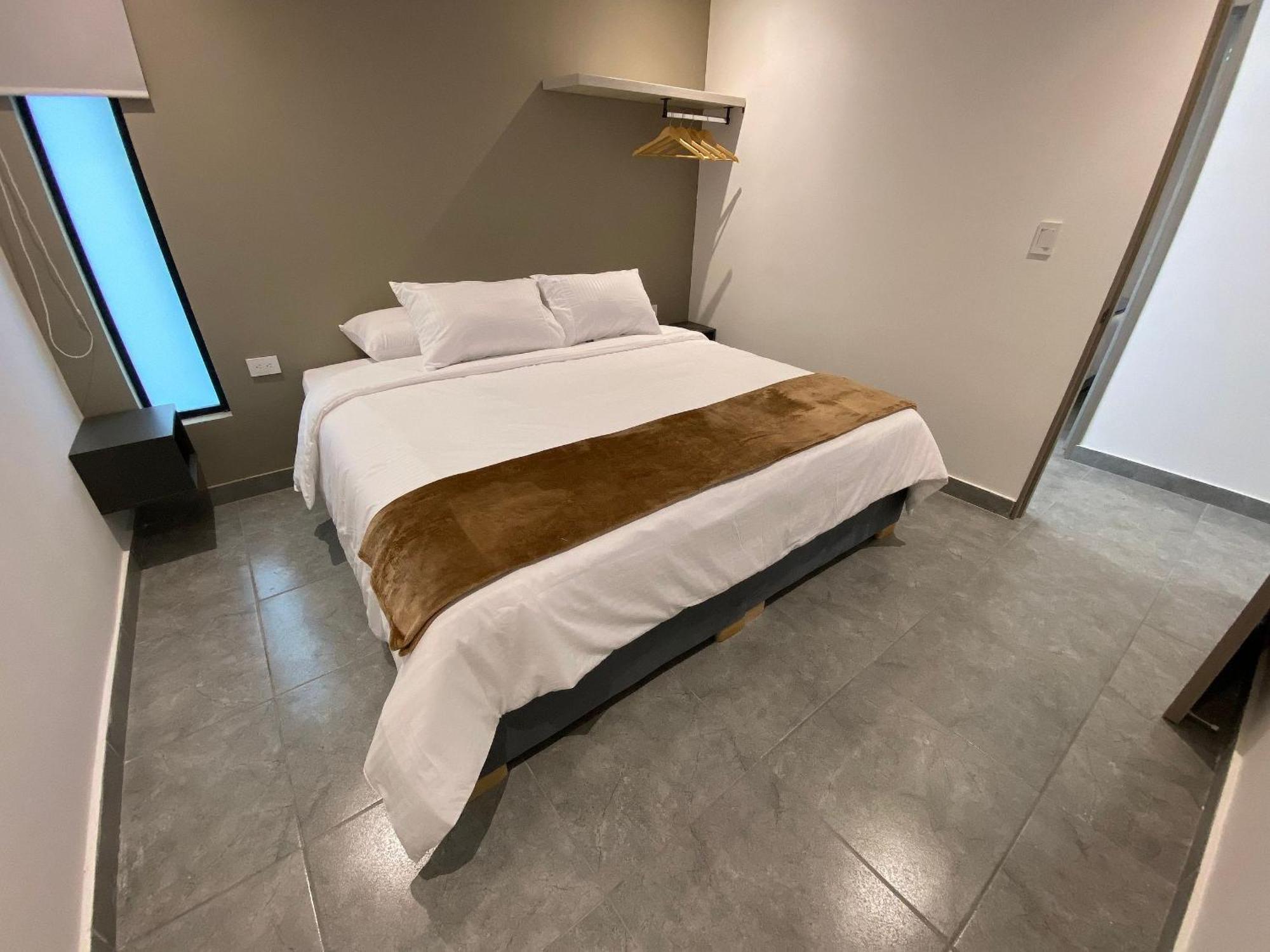 96k Premium - A Minutos Del Aeropuerto En Ferienhaus *